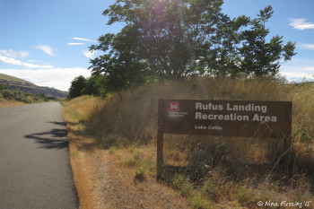 Entry to Rufus Landing Recreation Area. The road is paved out to the boondocking area.