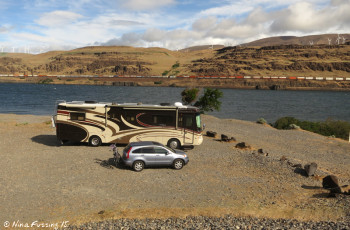 View of our site at the boondocking area. This was nice while it was calm, but filled with day-use windsurfers when the wind whipped up.