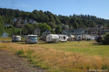 View of the park from the side. Notice the big green field in front of the sites.