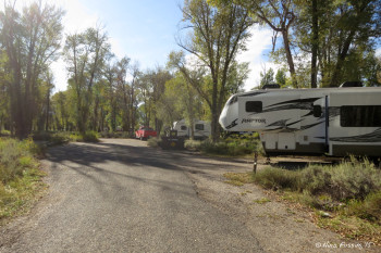 Loop B -> View towards end of loop. RV in site 112 on right.