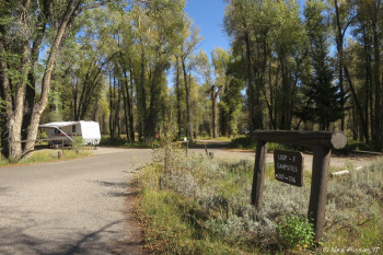 Loop F -> Entrance to loop. This is a non-generator loop.