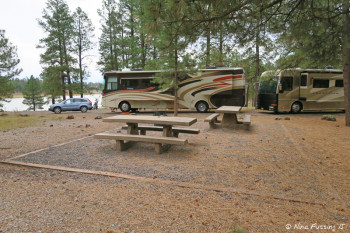 Our spacious "sitting area" at the double site. We had a lovely view of the lake thro' those trees.