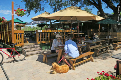 Lefty's has dog-friendly seating on the pavement