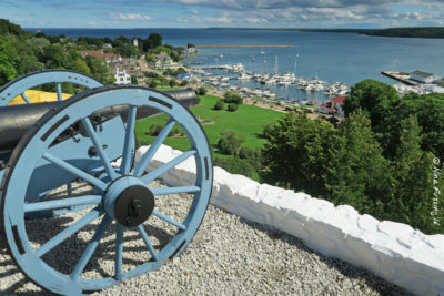 There are Forts out here too (Mackinac Island)