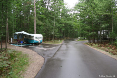 Loop 3 sites. Site 305 on left with 304 behind it on right.