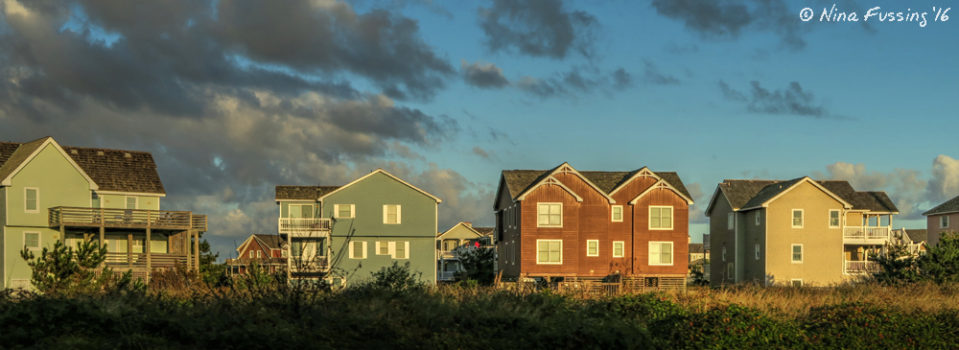 Rows & rows of these vacay houses on the northern islands